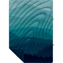 Rumpl Original Puffy Blanket - Printed 1-Person 22 Rumpl Original Puffy Blanket - Printed 1-Person -Outdoor Camping Store TPPB BRF 1BLUE RIDGE FADE OGPUFFY 1P FLATLAY